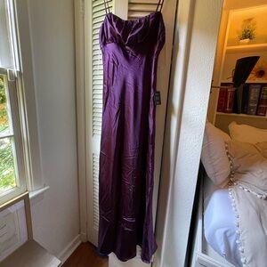 NEW WITH TAGS Plum Lulus Satin Maxi Dress (Size Medium)